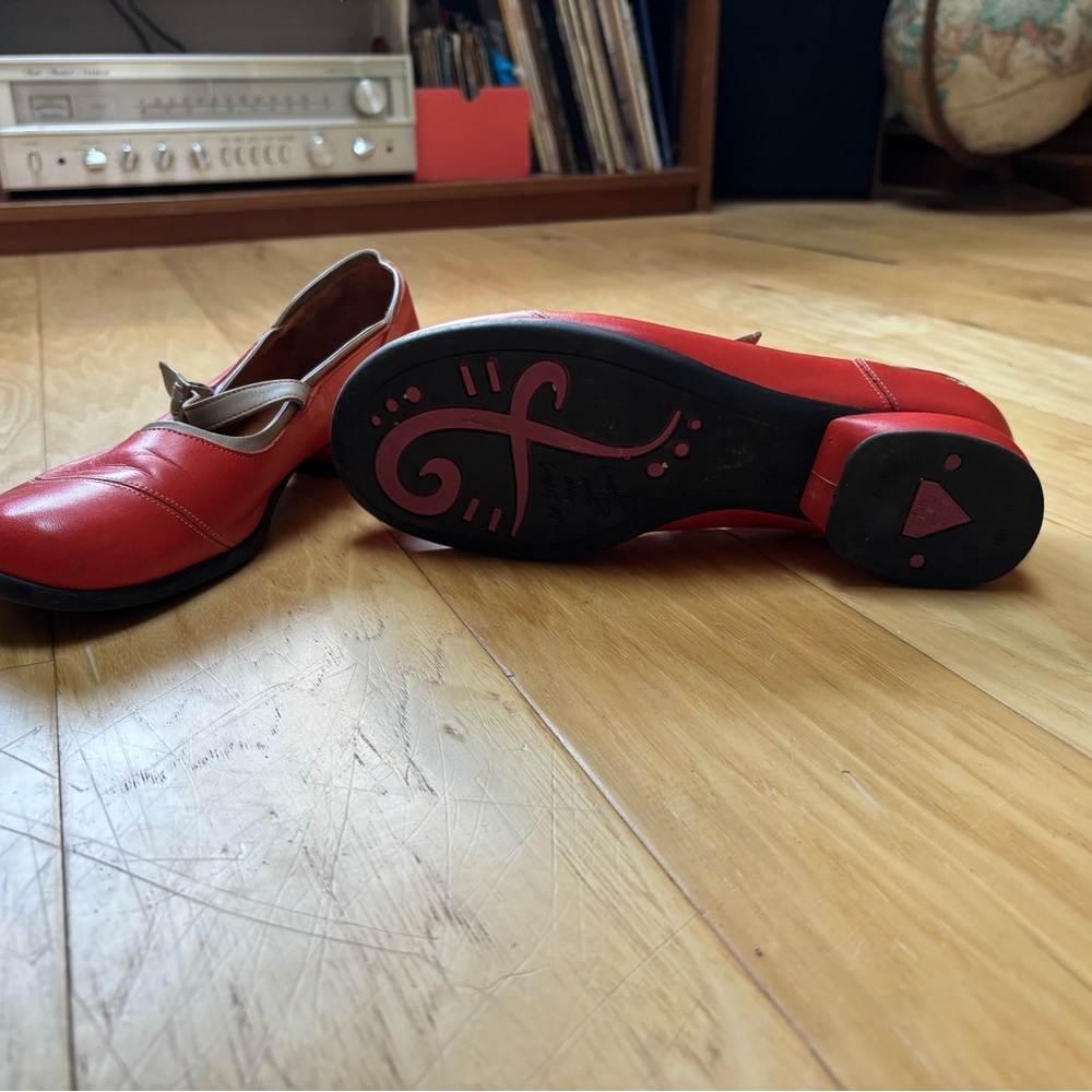John Fluevog Orange Mary Jane Flats with Cream Strap and Trim - Picture 11 of 13